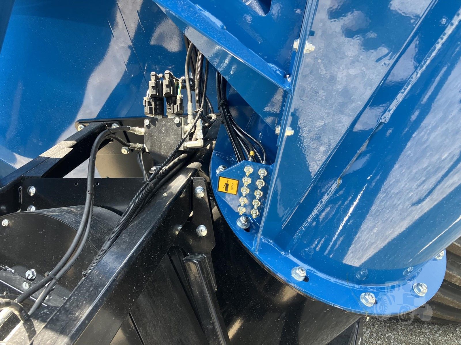 2025 Kinze 1321, photo 4 of 8