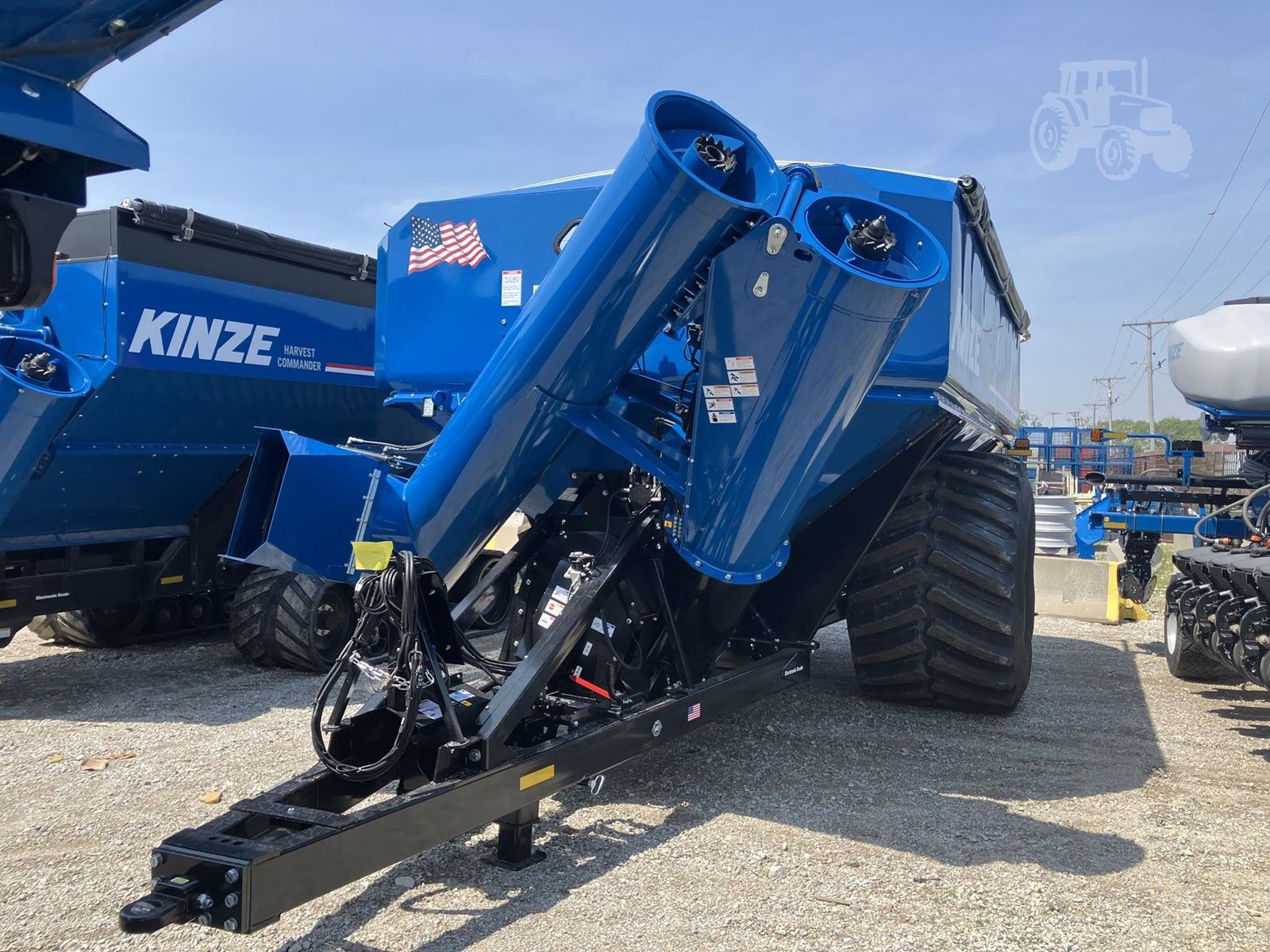 2025 Kinze 1321