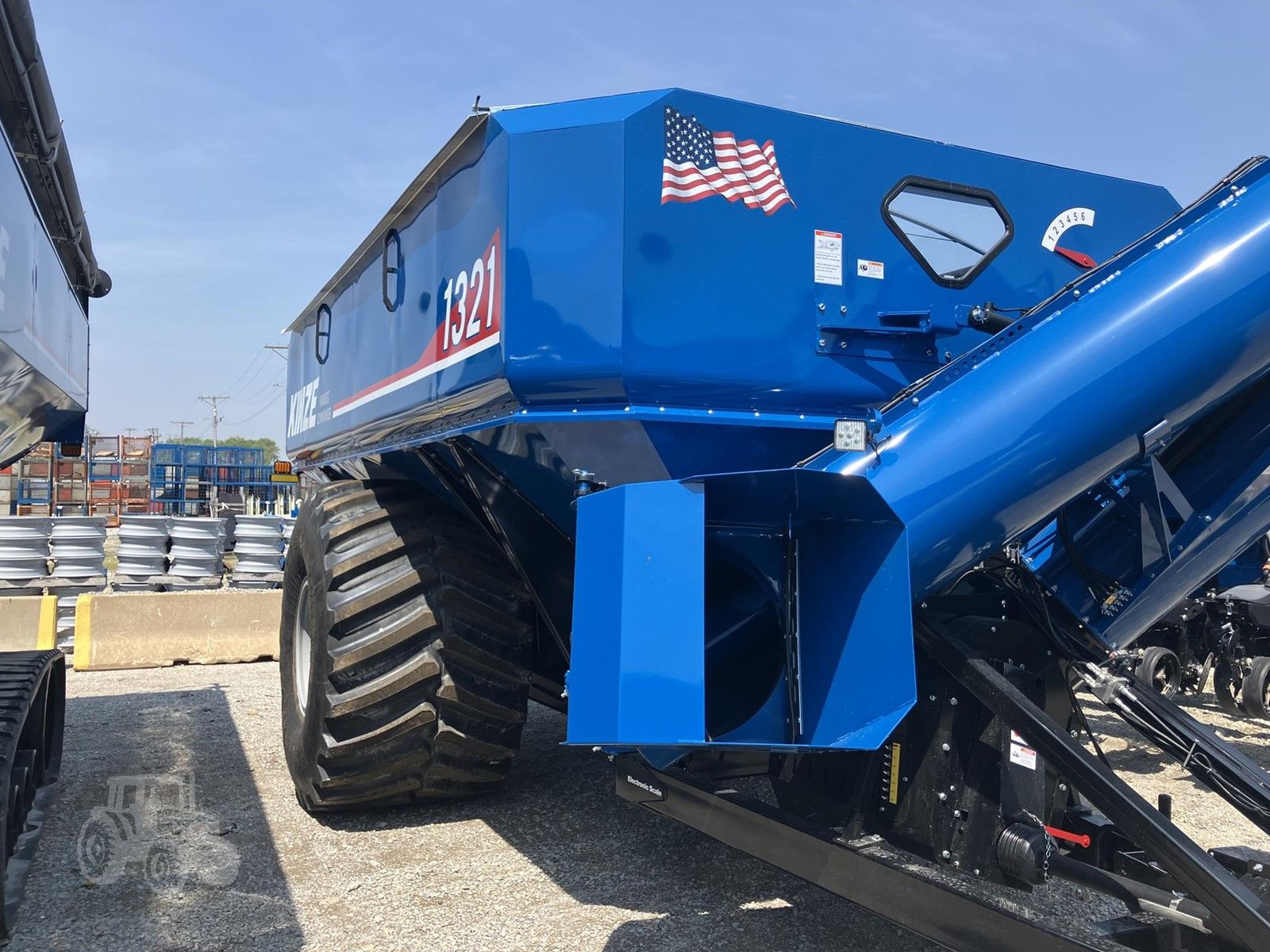 2025 Kinze 1321, photo 5 of 8