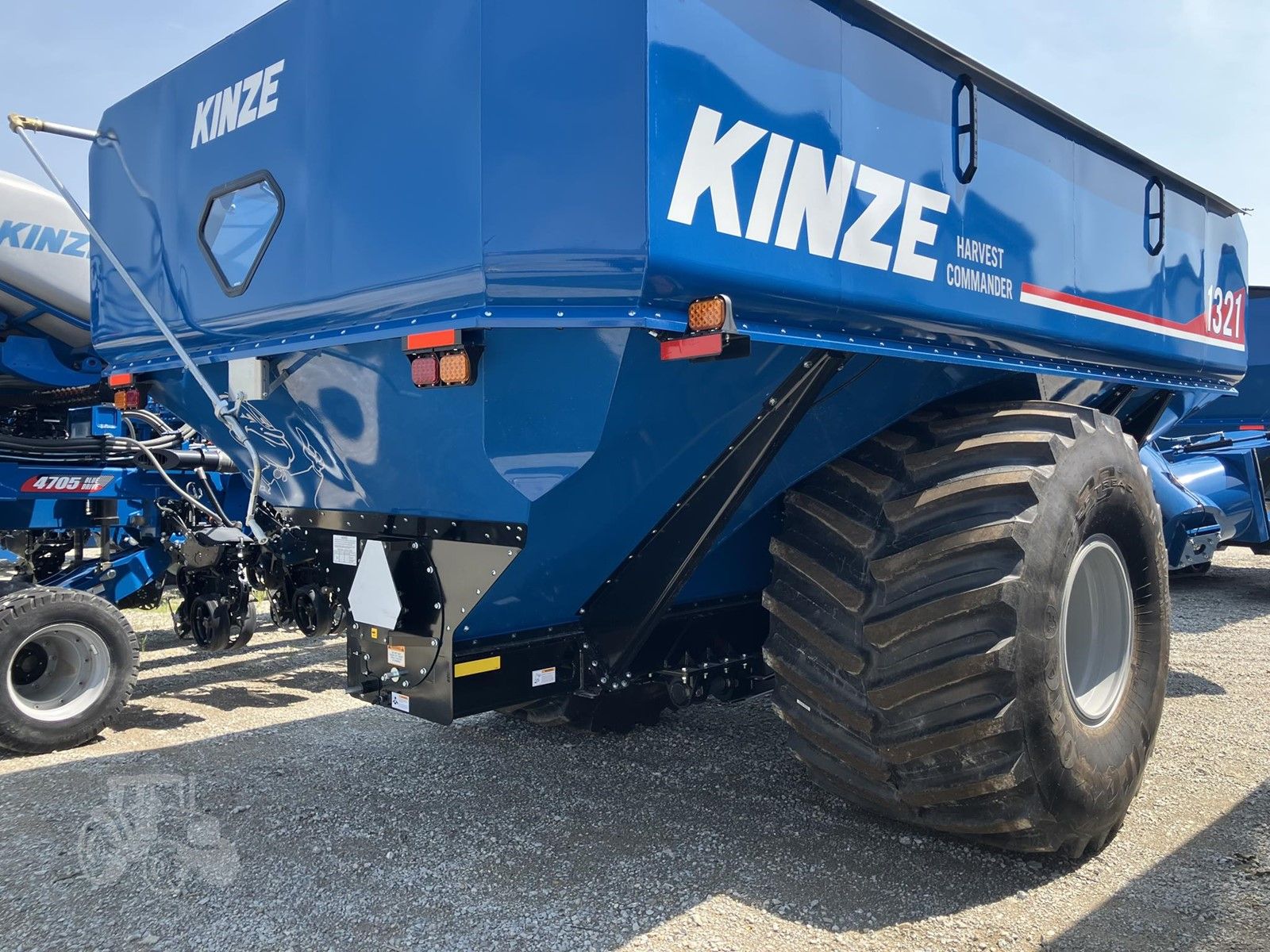 2025 Kinze 1321, photo 7 of 8
