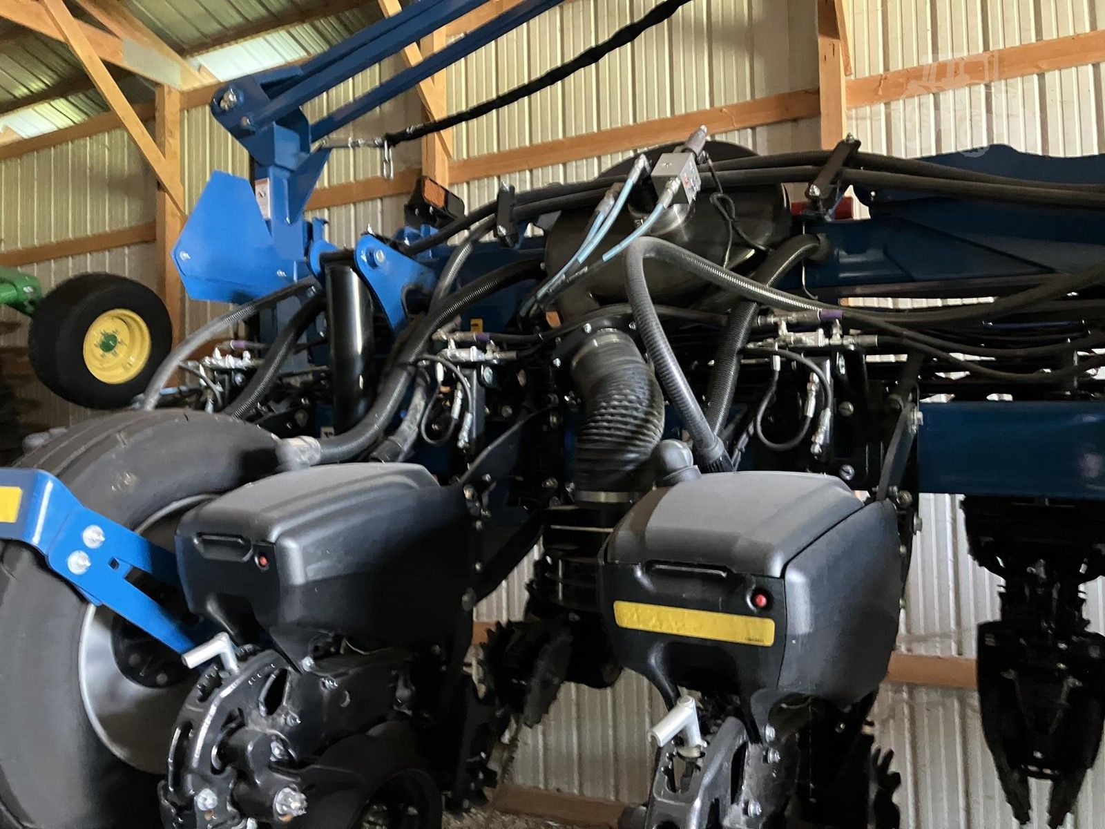 2025 Kinze 5670, photo 13 of 18