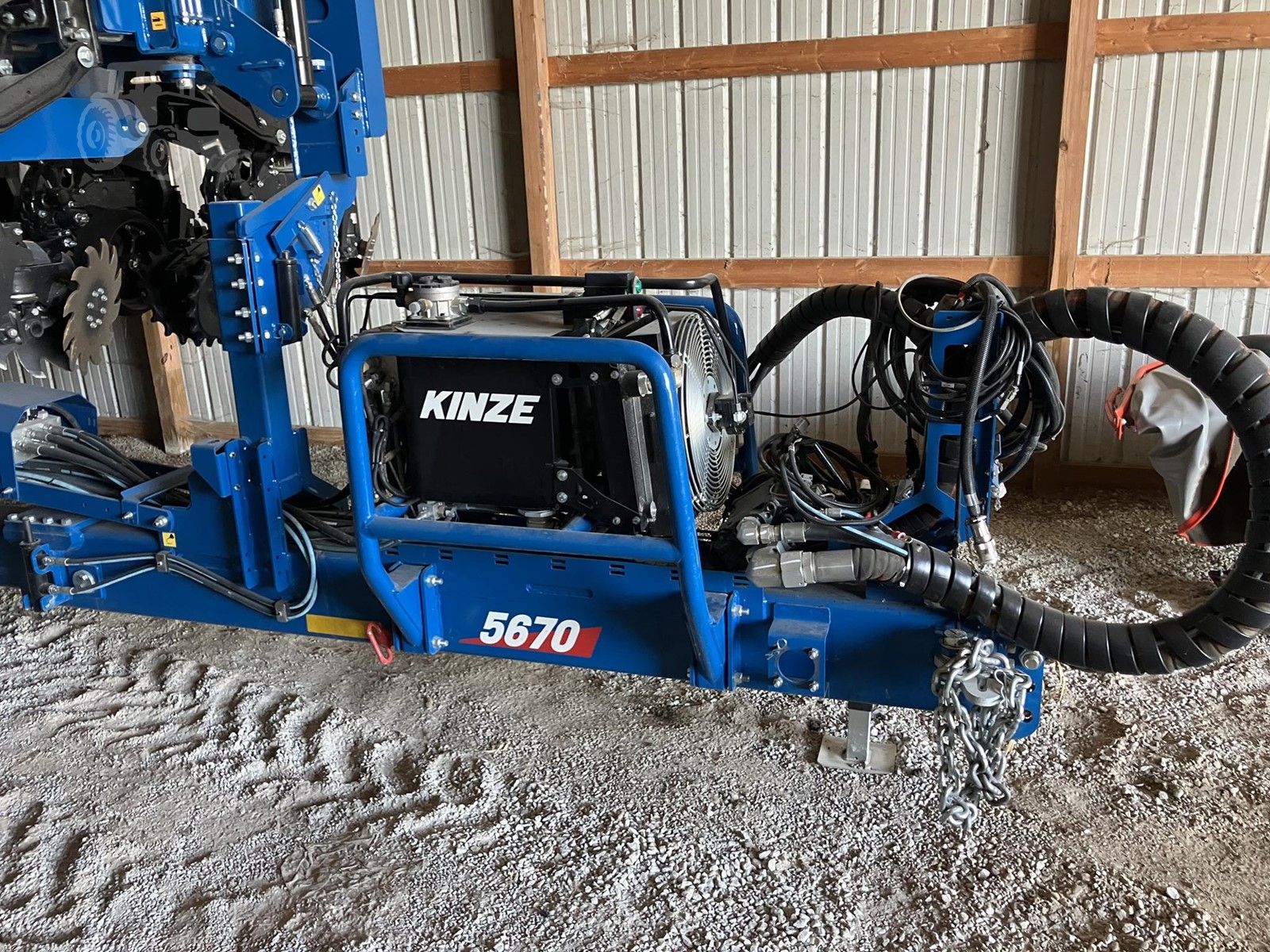 2025 Kinze 5670, photo 16 of 18