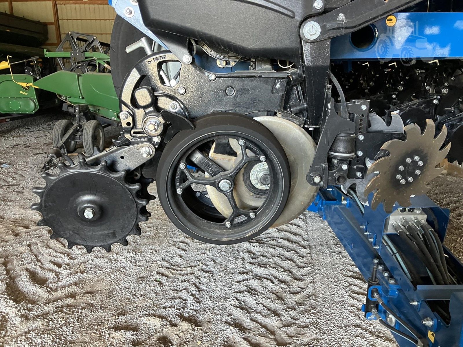 2025 Kinze 5670, photo 17 of 18