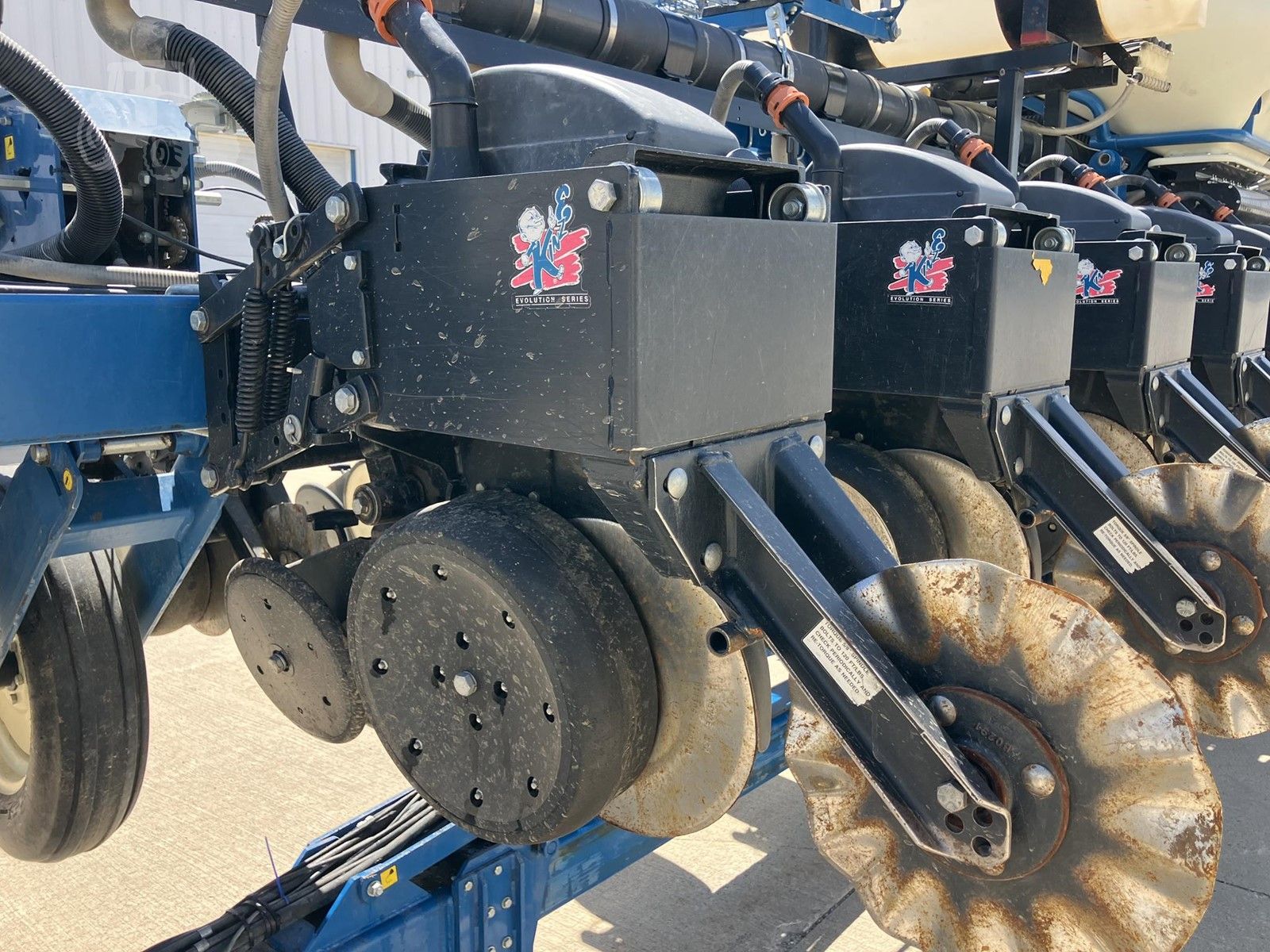 2011 Kinze 3600ASD, photo 2 of 18