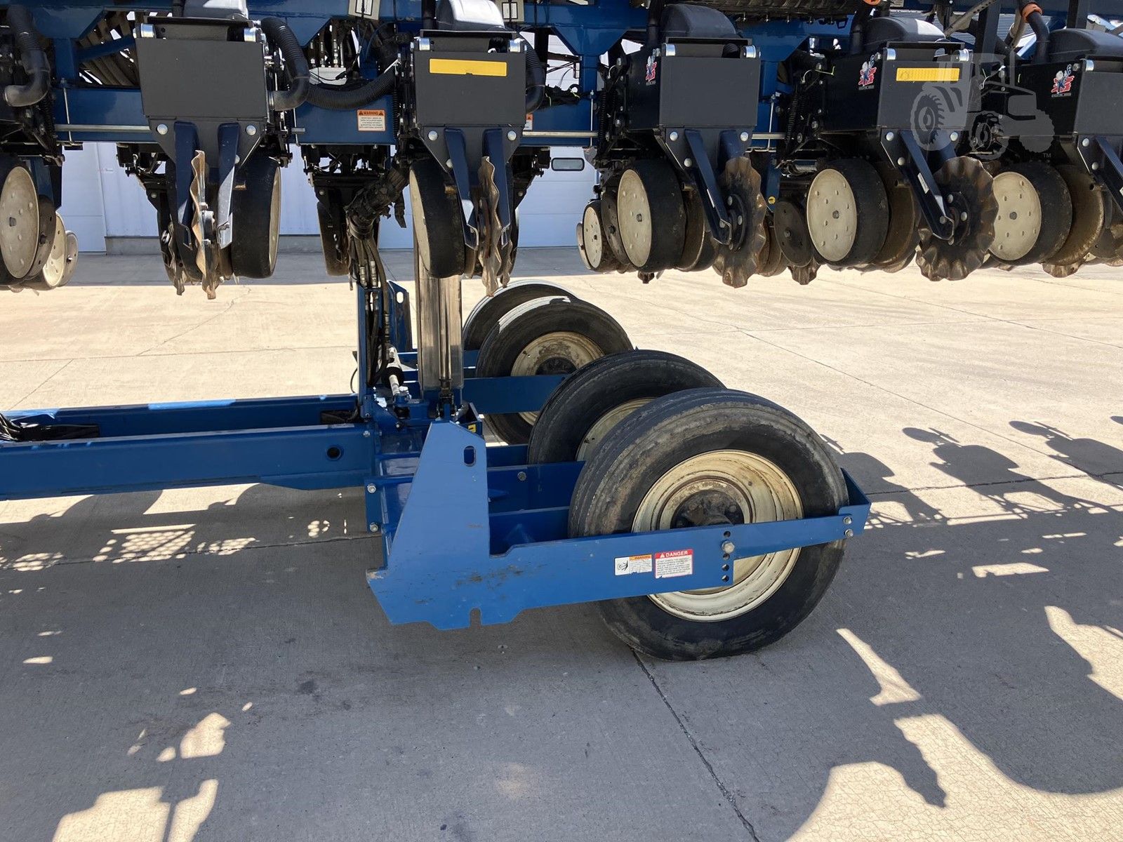 2011 Kinze 3600ASD, photo 5 of 18