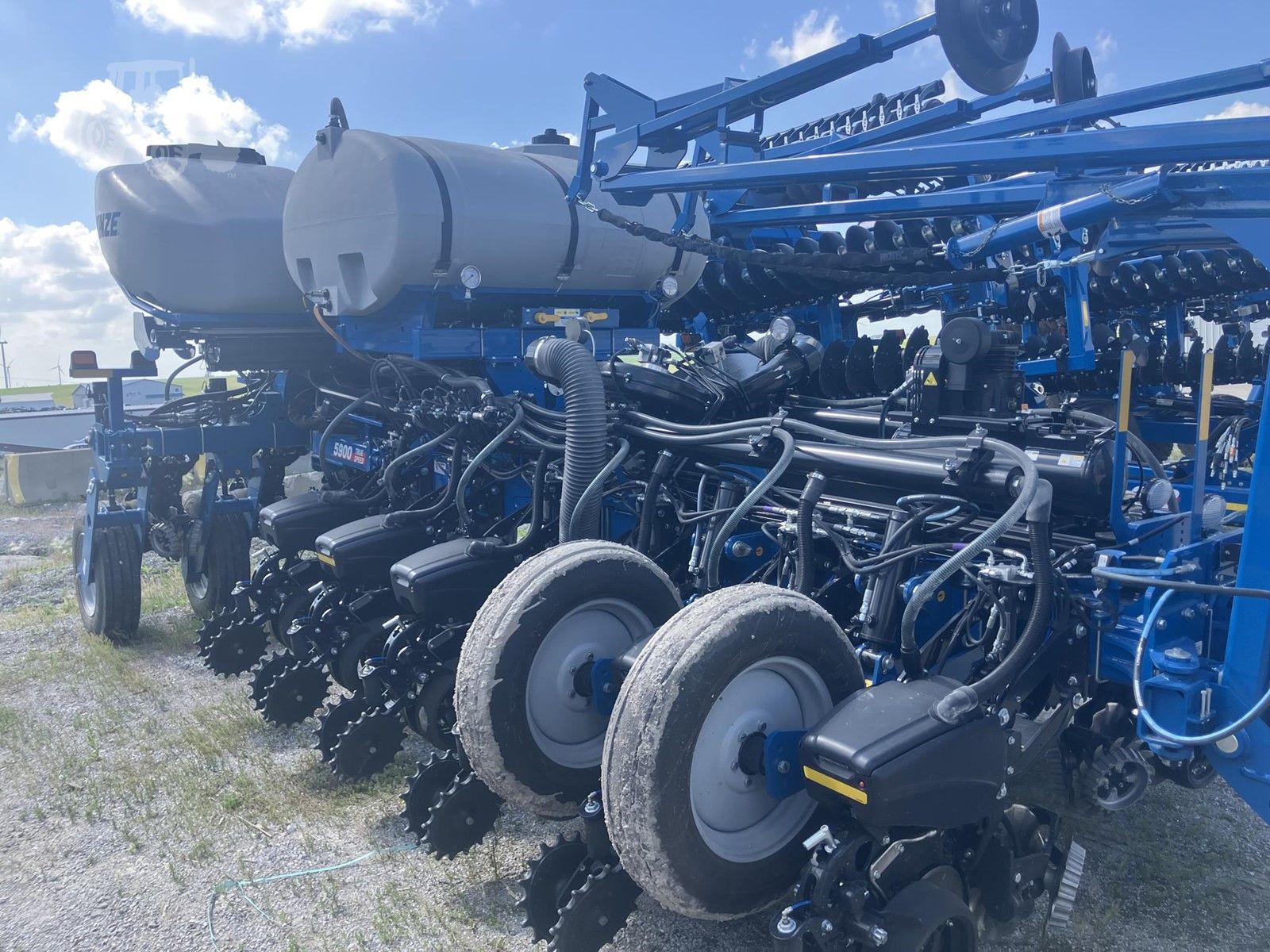 2024 Kinze 5900