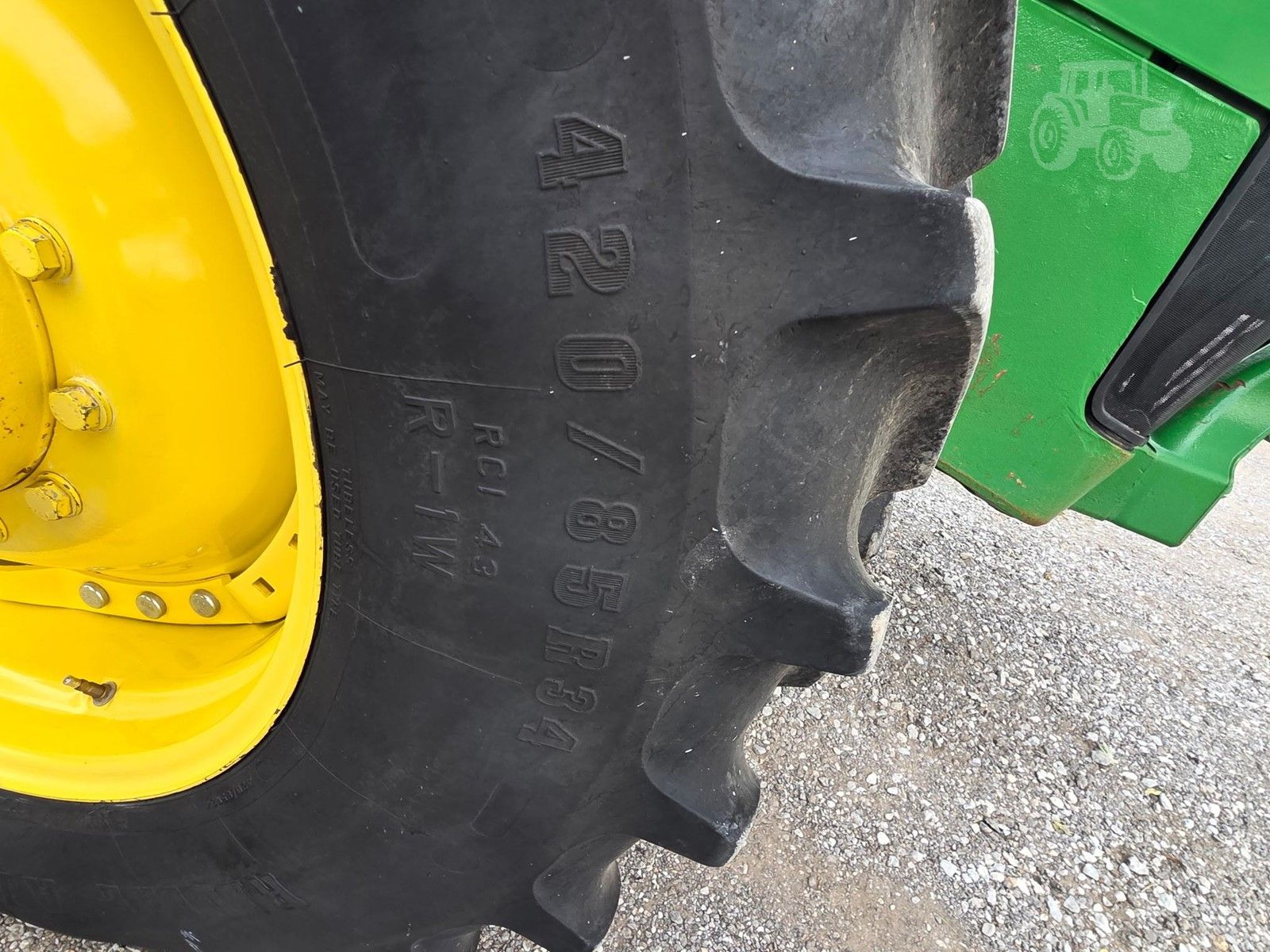 2012 John Deere 8285R, photo 6 of 10