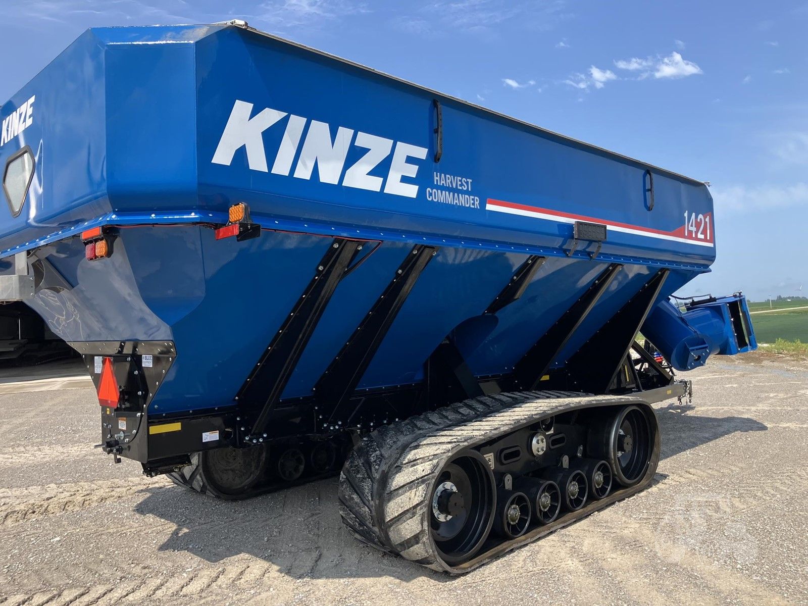2025 Kinze 1421, photo 5 of 11