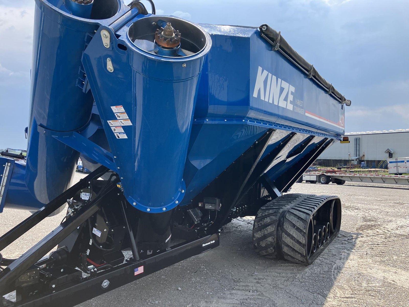 2025 Kinze 1421, photo 3 of 11