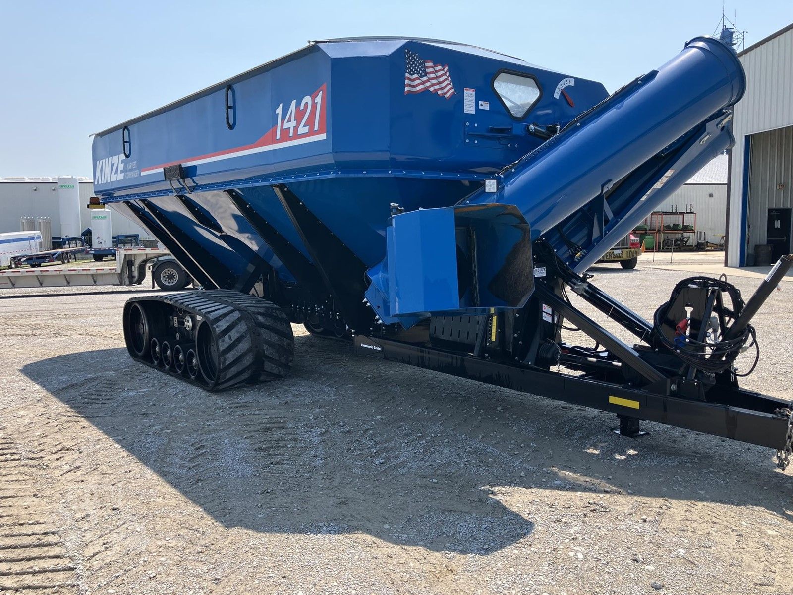 2025 Kinze 1421